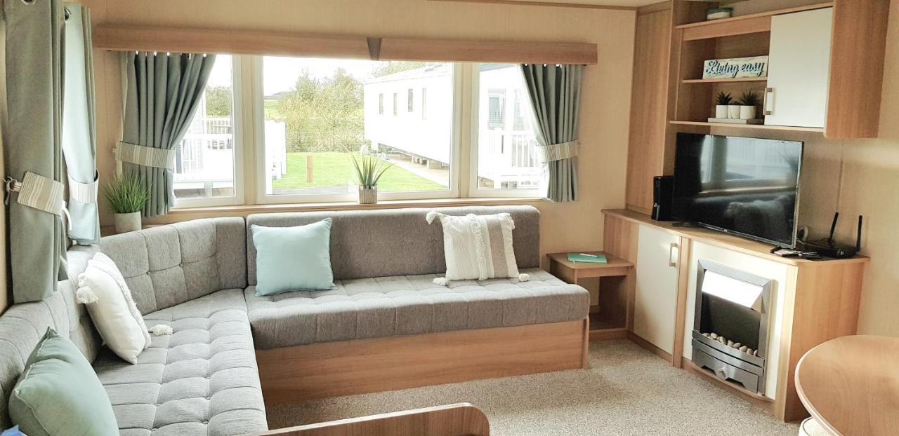 Living Easy Staycations At Tattershall Lakes Eksteriør bilde
