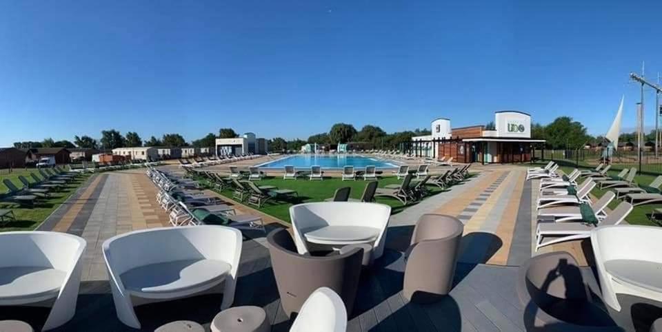 Living Easy Staycations At Tattershall Lakes Eksteriør bilde